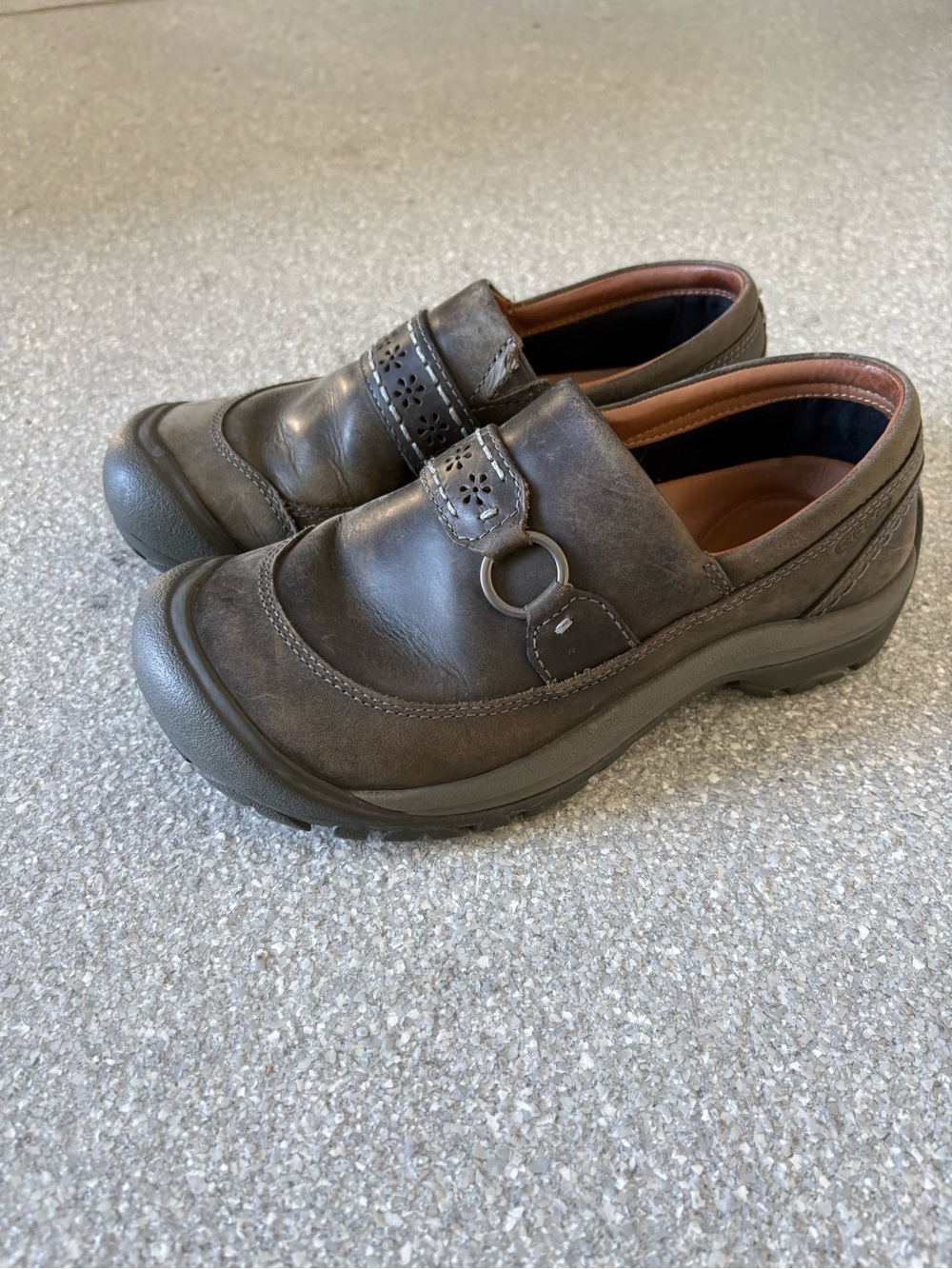 KEEN Kaci II Slip-On leather clogs women’s size 8